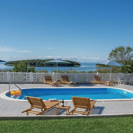 2 Bedroom In Lejlighed Vrsar