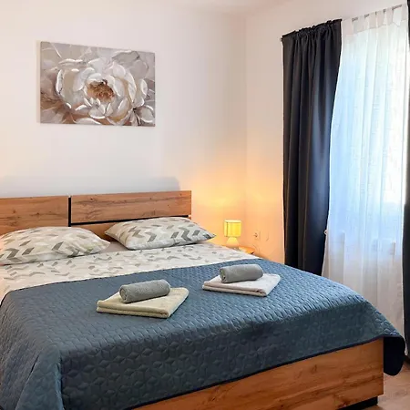 2 Bedroom In Lejlighed *